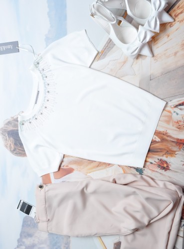 BIAŁY SWETEREK - CYRKONIE - SERDUSZKA