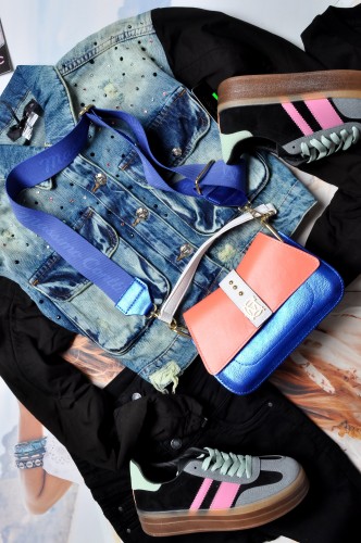 MASSIMO C. TOREBKA MAŁA - POŁYSKUJĄCY GRANAT