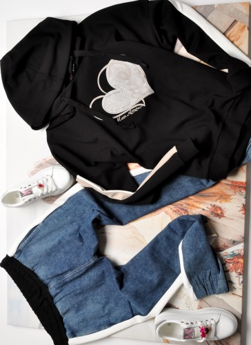 PLUMS - CZARNY DRES - JEANS - SERCE