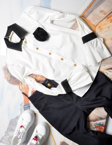 BIAŁA KOSZULA - JEANSOWY KOŁNIERZ + PRZYPINANY KWIATUSZEK