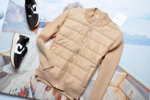 BLUZA KARMELOWA Z DZIANINOWYMI RĘKAWAMI 