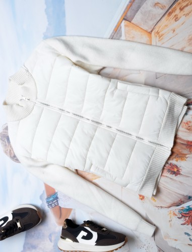 BLUZA ECRU Z DZIANINOWYMI RĘKAWAMI