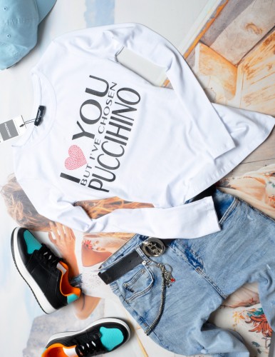 PUCCIHINO - BIAŁA BLUZKA Z NAPISEM I CZERWONYM SERCEM Z CYRKONII