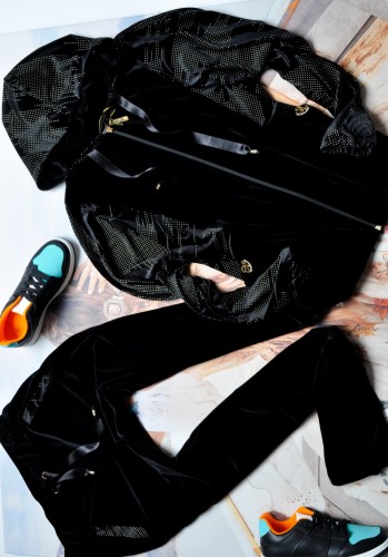 EZE - CZARNY DRES WELUROWY ZDOBIONY CYRKONIAMI