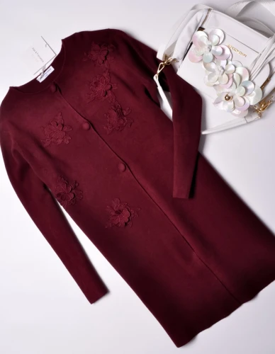 DZIANINOWA SUKIENKA/KARDIGAN - BORDOWA - GUZIKI - KWIATY