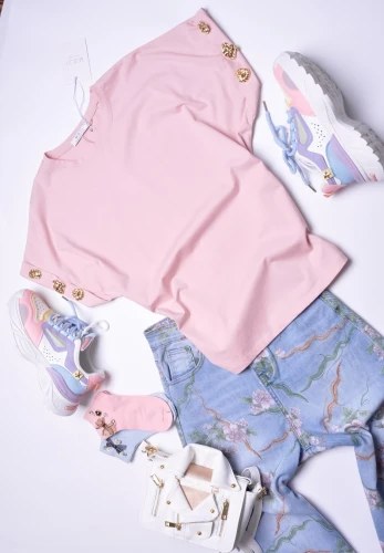 PUDROWO - RÓŻOWA BLUZKA - ZŁOTE OZDOBNE GUZIKI