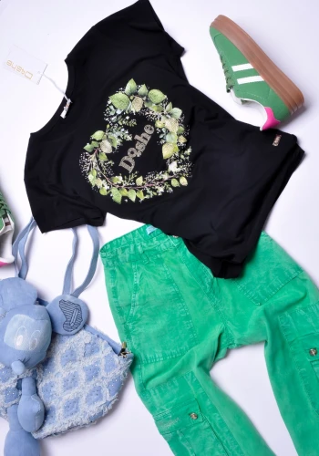 DI'SHE - CZARNA BLUZKA - LISTKI - SERCE - CYRKONIOWE LOGO