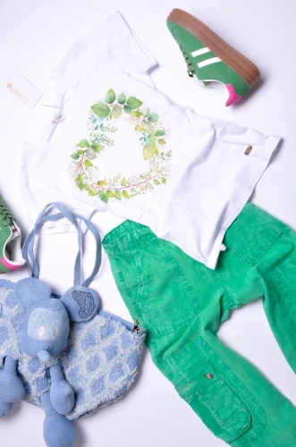 DI'SHE - BIAŁA BLUZKA - LISTKI - SERCE - CYRKONIOWE LOGO