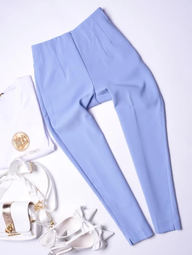 BŁĘKITNE SPODNIE - ZWĘŻANA NOGAWKA