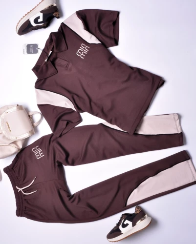 MINT - CZEKOLADOWY DRES - BEŻOWE NAPISY - MIN MIN