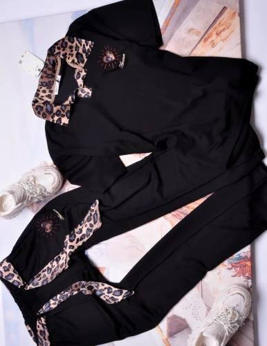 MINT - CZARNY DRES - PANTERKOWY KOŁNIERZYK