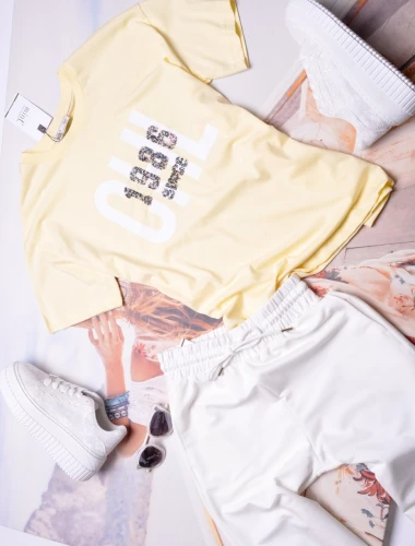 MINT - ŻÓŁTA BLUZKA - KORALIKOWE NAPISY