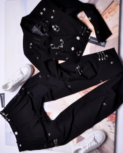 TW3 - CZARNY ELEGANCKI KOMPLET - KRÓTKA MARYNARKA