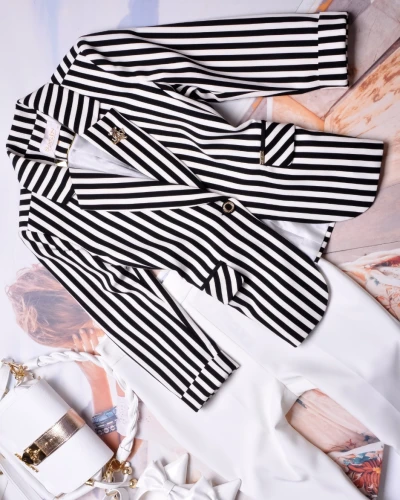 SASIN - BIAŁA  MARYNARKA W CZARNE PASKI - LUCKY