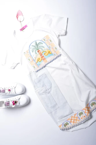 DQMANE - BIAŁA SUKIENKA - APLIKACJA W MOTYWIE LATA