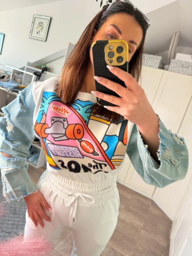 DQMANE - KRÓTKA BIAŁA BLUZA - JEANSOWE RĘKAWY