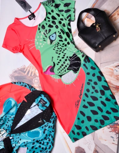 T.A.T.U - DOPASOWANA SUKIENKA Z ZIELONĄ PANTERĄ + CYRKONIE