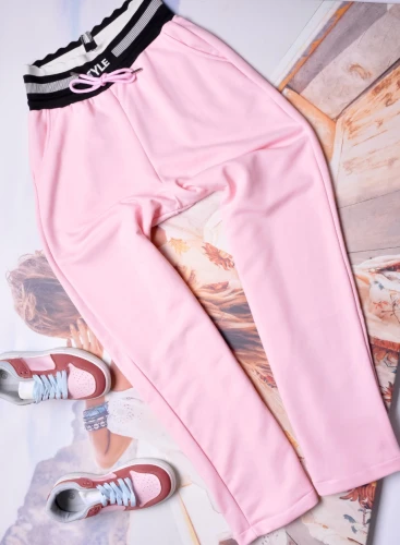 MINT - RÓŻOWE SPODNIE Z SZEROKĄ NOGAWKĄ I CZARNĄ GUMKĄ