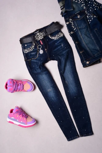 PUCCIHINO - GRANATOWE JEANSY SLIM FIT -PERŁY + PASEK 