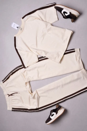 MINT - DRES BANANOWY POSYPANY CYRKONIAMI - LAMPASY 