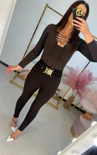 Facetune_06-09-2026-21-35-35.jpeg